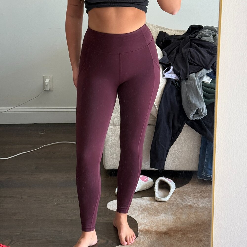 Maroon Lululemon 25" Leggings with Pockets – Size 4